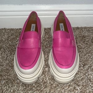Steve Madden Women’s Pink and White Loafers